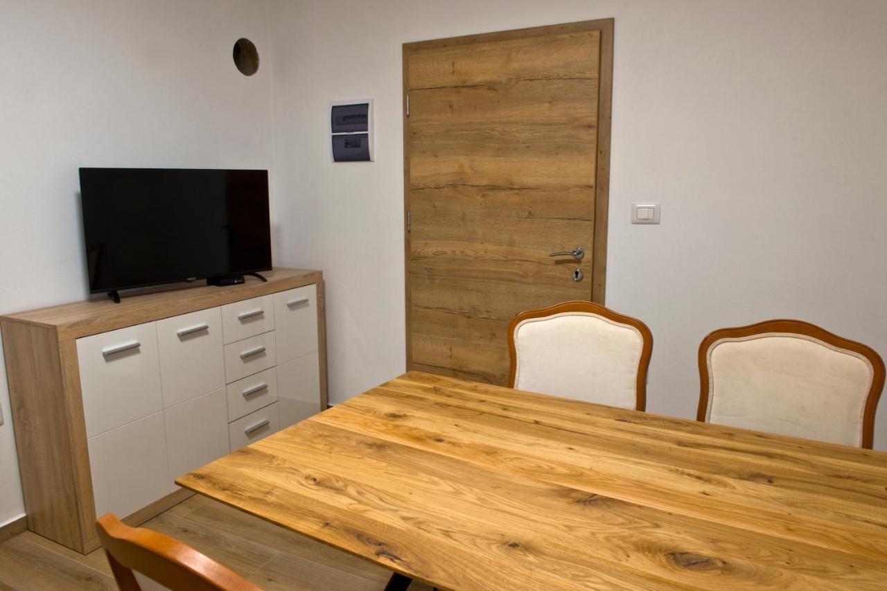 Apartmaji Tanto Malovse Crnice Экстерьер фото