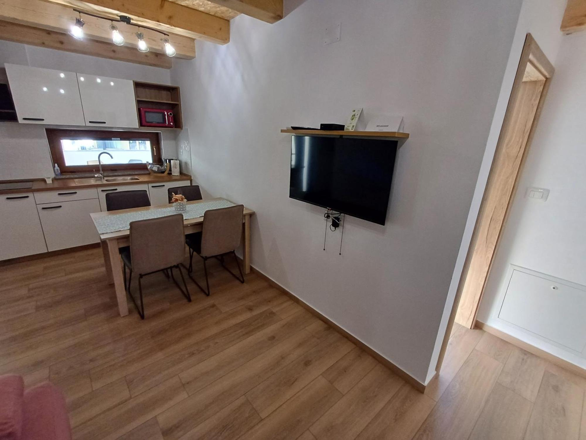 Apartmaji Tanto Malovse Crnice Экстерьер фото